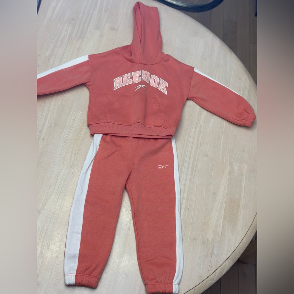 NWOT Reebok Hoodie & Sweatpants Set - Picture 3 of 10